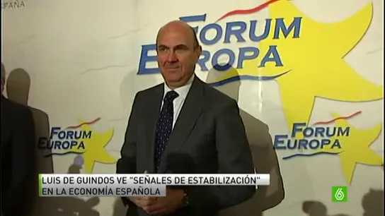 De Guindos dice que la economía caerá 5 o 6 décimas en el primer trimestre del año De Guindos dice que la economía caerá 5 o 6 décimas en el primer trimestre del año