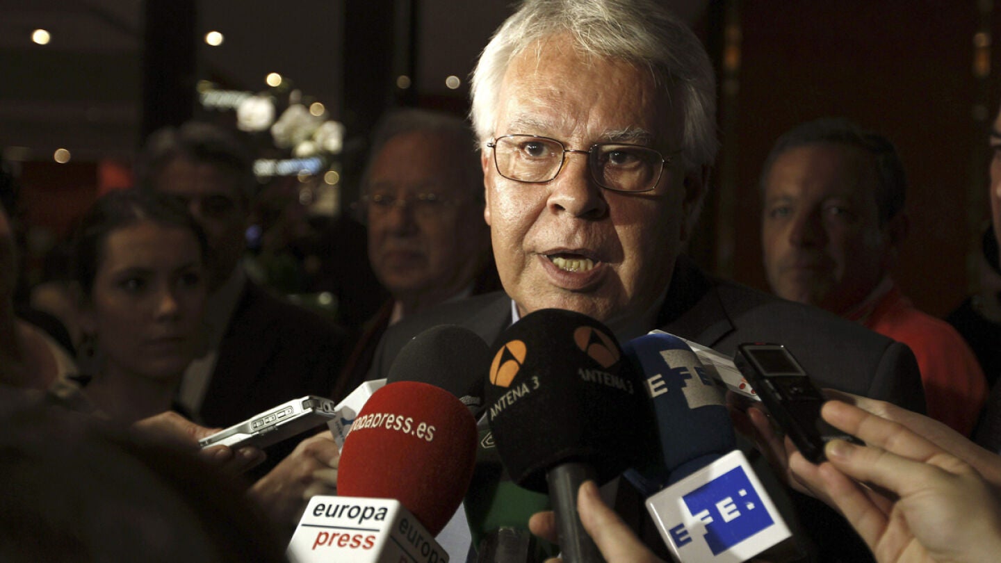 Felipe Gonz&aacute;lez critica los escraches