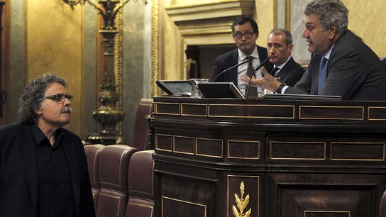 El presidente del Congreso llama al orden al diputado de ERC Joan Tardà El presidente del Congreso llama al orden al diputado de ERC Joan Tardà