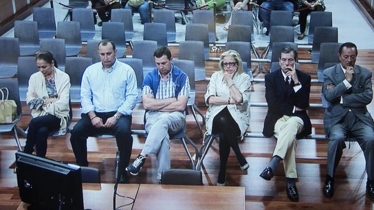 Julián Muñoz junto a Maite Zaldívar e Isabel Pantoja Julián Muñoz junto a Maite Zaldívar e Isabel Pantoja