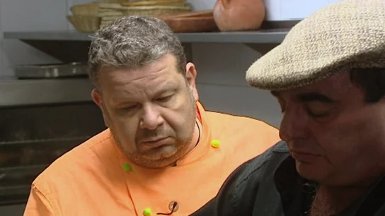 Chicote junto a un propietario Chicote junto a un propietario