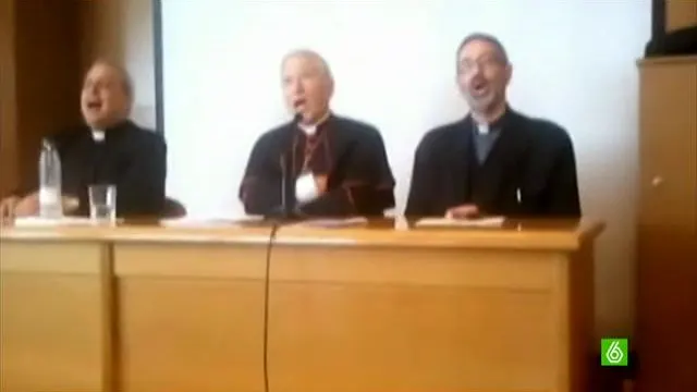Rouco Varela prefiere los "clavelitos" a una canción en latín