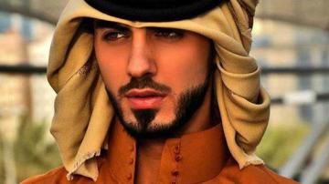 Expulsado de Arabia Saudí por ser "demasiado guapo"