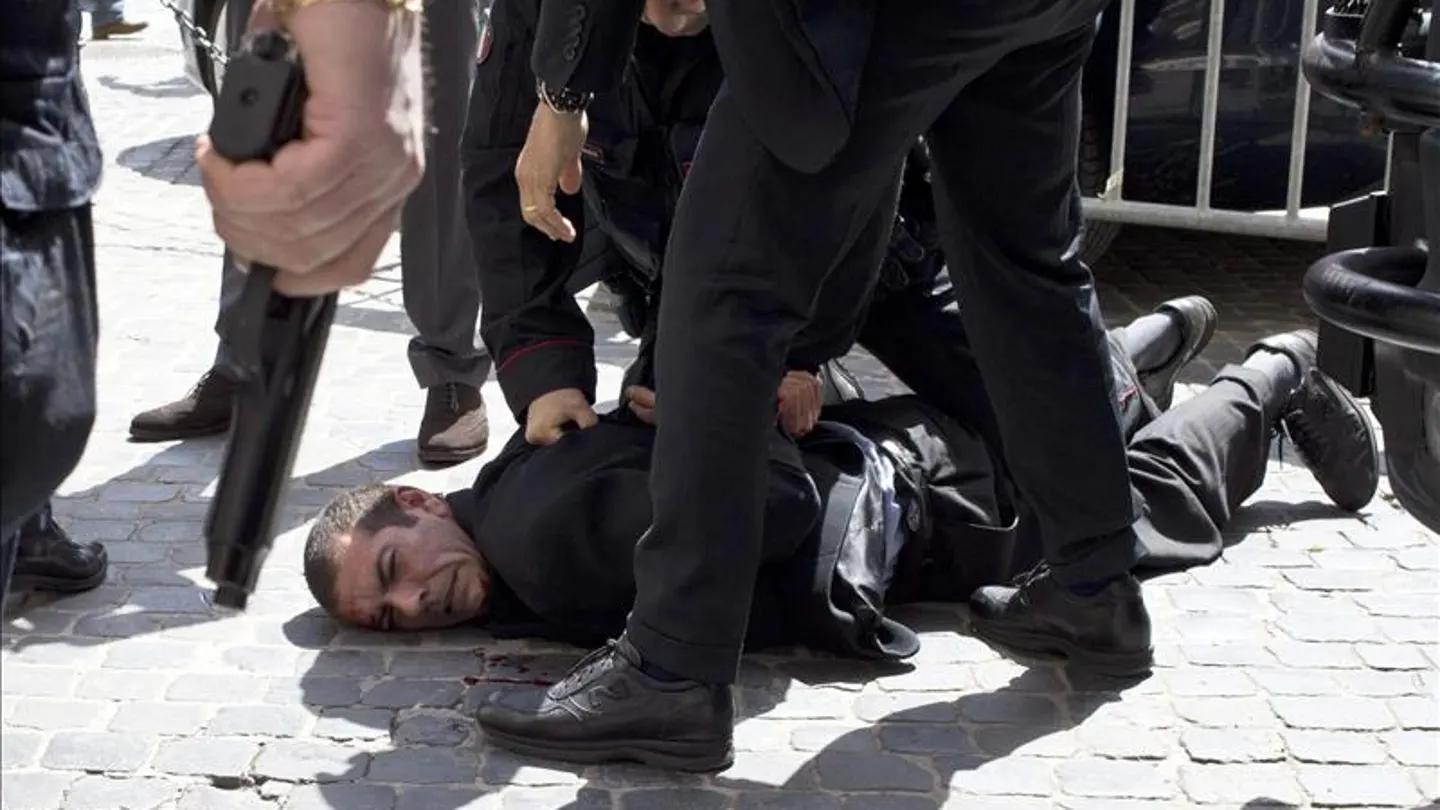 Momento de la detención de Luigi Preiti Momento de la detención de Luigi Preiti