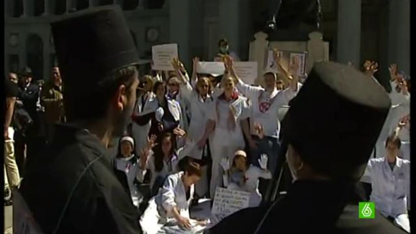 Los m&eacute;dicos se levantan contra el Gobierno regional con 'Los fusilamientos de la Sanidad'