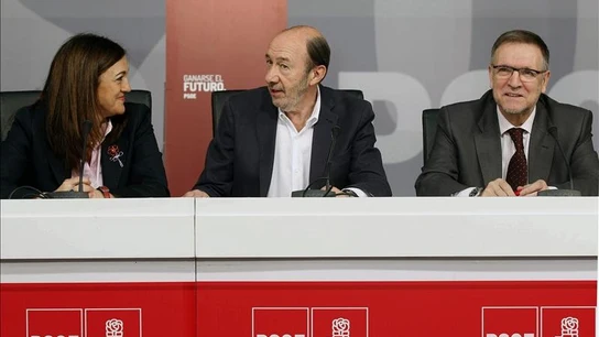 Alfredo Pérez Rubalcaba junto a Soraya Rodríguez y Marcelino Iglesias. Alfredo Pérez Rubalcaba junto a Soraya Rodríguez y Marcelino Iglesias.