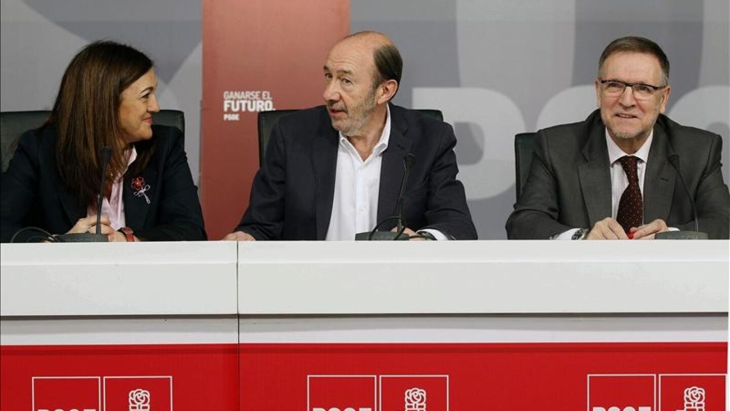 Alfredo P&eacute;rez Rubalcaba junto a Soraya Rodr&iacute;guez y Marcelino Iglesias.