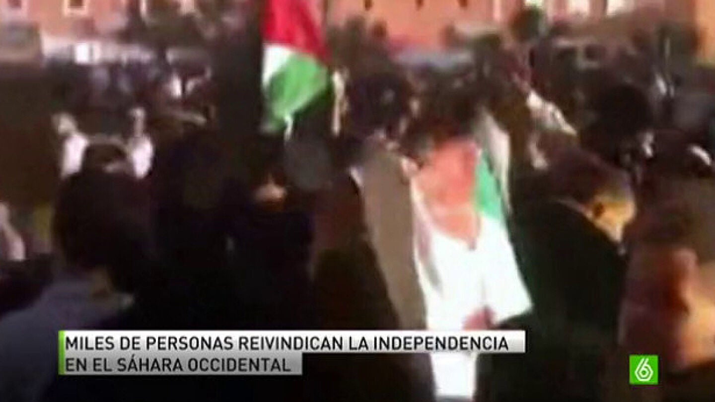 Miles de saharauis claman por la independencia y los derechos humanos