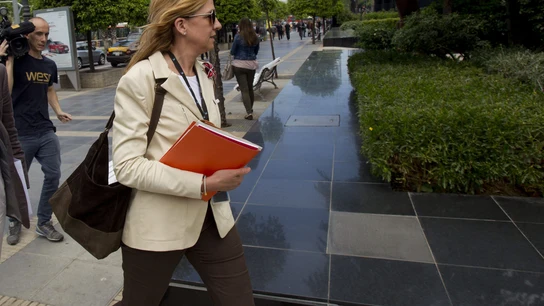 La infanta Cristina a su salida de su jornada de trabajo en La Caixa La infanta Cristina a su salida de su jornada de trabajo en La Caixa