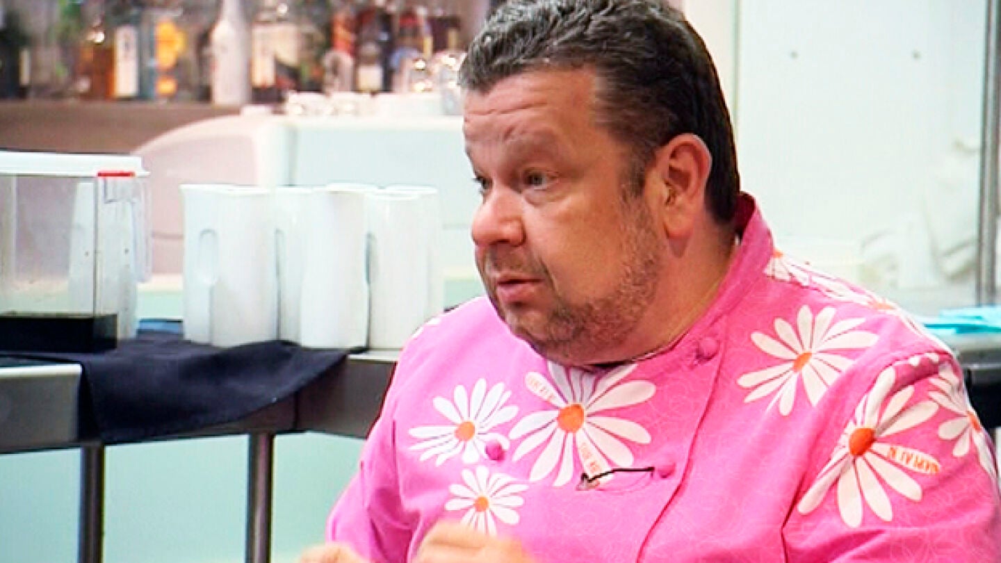 Alberto Chicote en la cocina de su nuevo reto