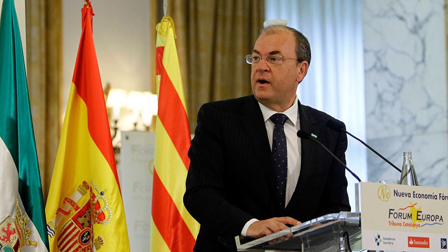 Jos&eacute; Antonio Monago, en un desayuno informativo