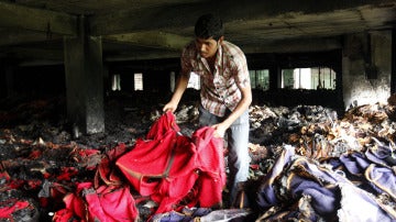 Restos del incendio de la fábrica textil