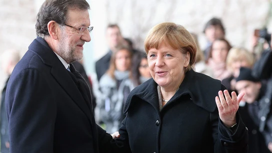 Merkel considera imprescindible que haya más sacrificios para España Merkel considera imprescindible que haya más sacrificios para España
