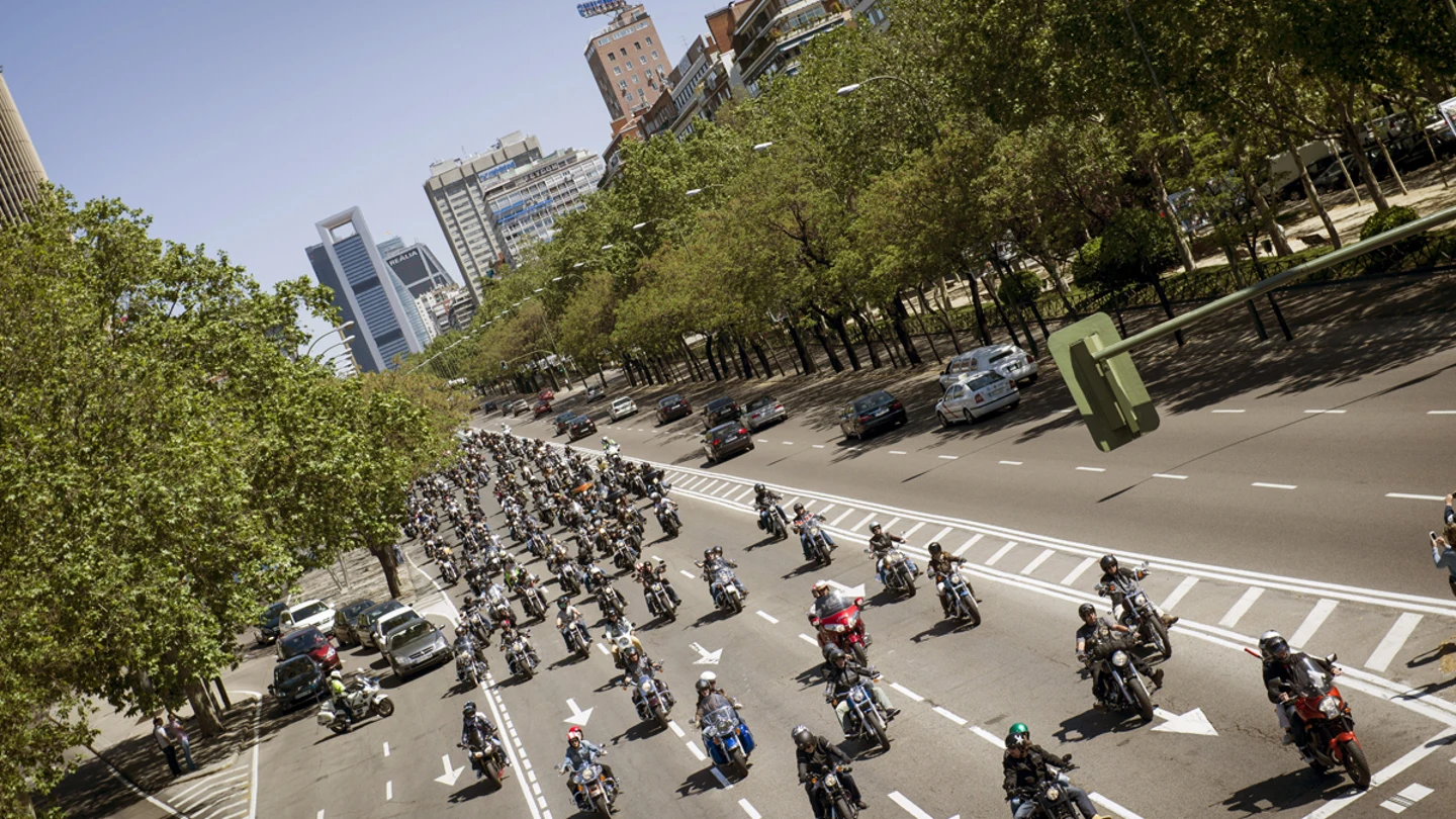 Más de mil Harley por el Paseo de la Castellana Más de mil Harley por el Paseo de la Castellana
