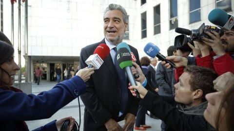 Miguel &Aacute;ngel Rodr&iacute;guez a las puertas del juzgado