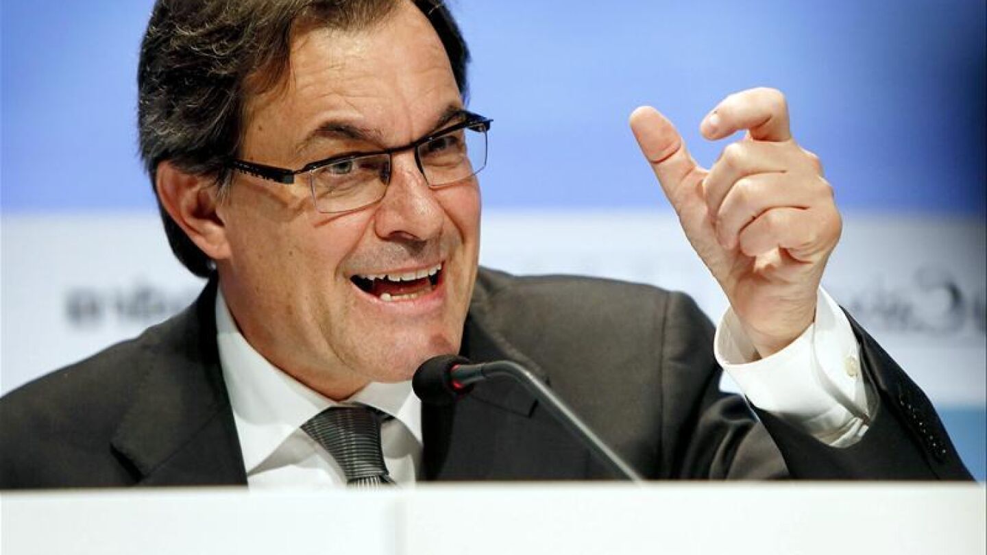 Artur Mas responde a la oposici&oacute;n en el Parlament