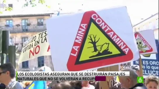 Manifestación en Santiago de Compostela en contra de los megaproyectos mineros Manifestación en Santiago de Compostela en contra de los megaproyectos mineros