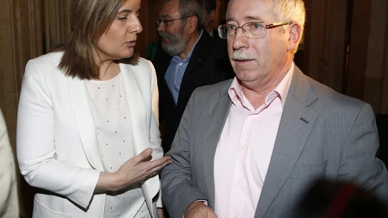 Fátima Báñez conversa con Fernández Toxo Fátima Báñez conversa con Fernández Toxo