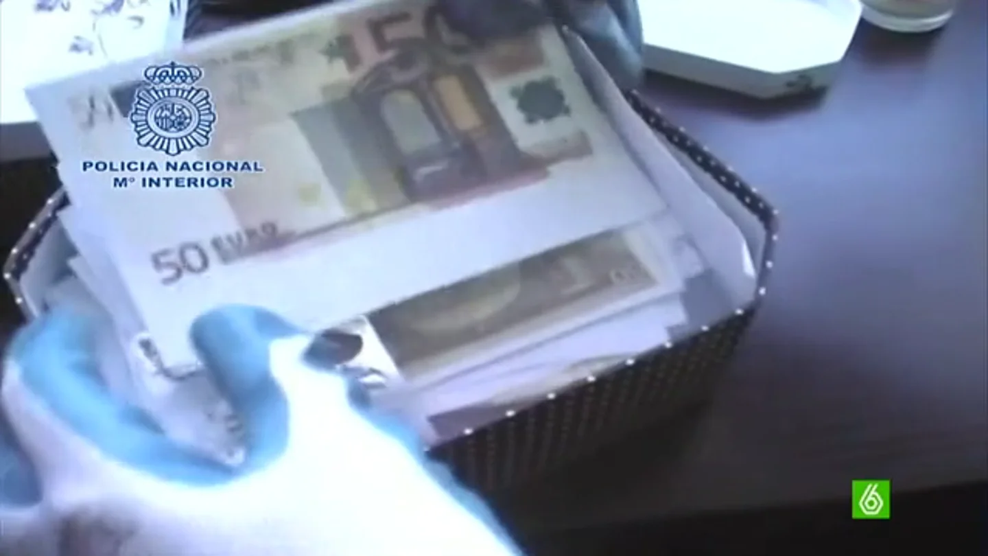 La Policía desarticula dos grupos que falsificaban billetes de 50 euros de gran calidad La Policía desarticula dos grupos que falsificaban billetes de 50 euros de gran calidad