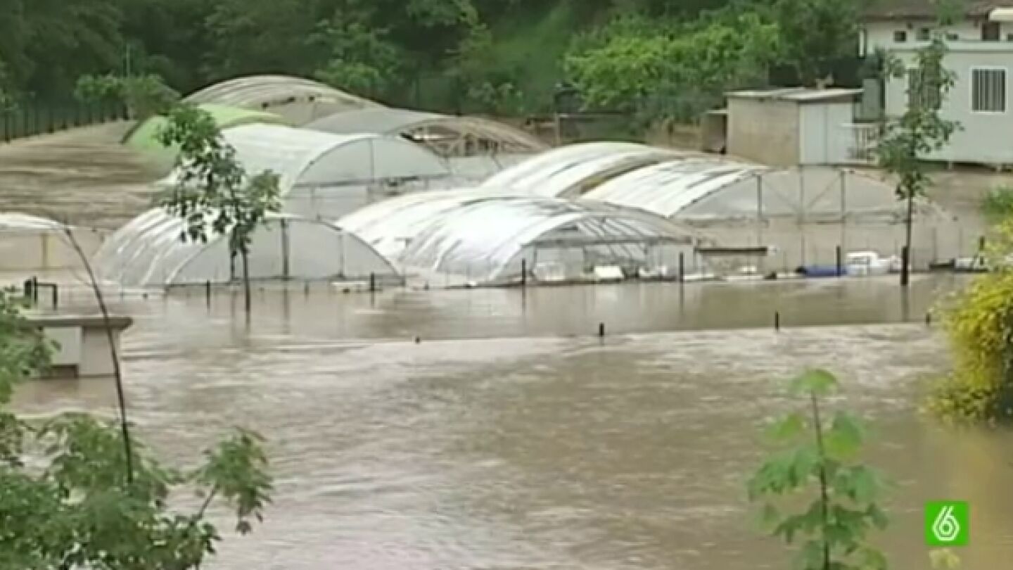 Las lluvias en Navarra provocan desbordamientos de r&iacute;os y cortes en las carreteras