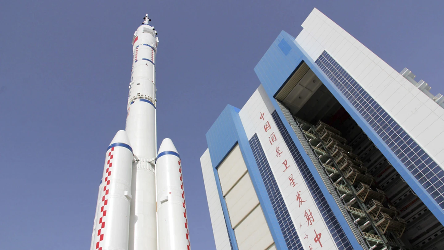 Imagen de archivo de una nave en el Centro de Lanzamiento de Jiuquan Nave "Shenzhou X"