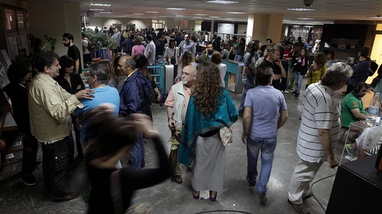 Empleados de ERT en la sede de la entidad en Atenas. Empleados de ERT en la sede de la entidad en Atenas.
