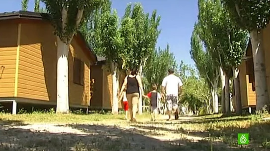 Vacaciones gratuitas para 4.000 familias desempleadas con ‘Bungalow Feliz’ Vacaciones gratuitas para 4.000 familias desempleadas con ‘Bungalow Feliz’