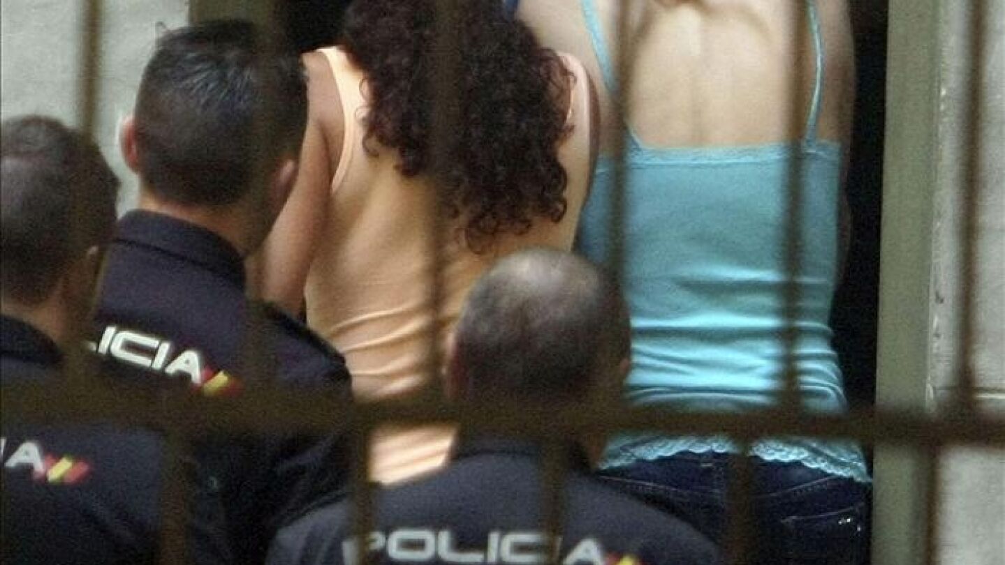 La joven detenida en Alicante por arrojar supuestamente a su beb&eacute; al patio de luces