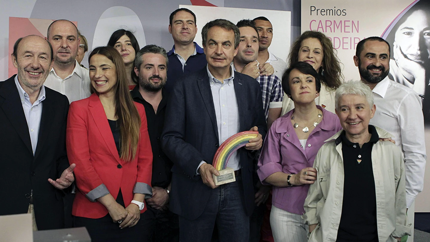 El PSOE premia a Zapatero por su lucha por la igualdad y la defensa de los derechos civiles El PSOE premia a Zapatero por su lucha por la igualdad y la defensa de los derechos civiles