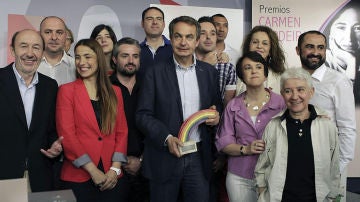 El PSOE premia a Zapatero por su lucha por la igualdad y la defensa de los derechos civiles