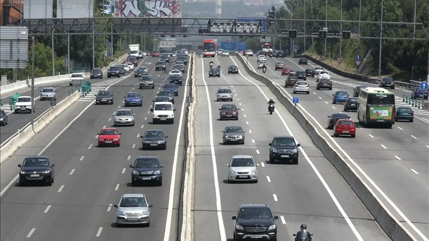 Imagen de una carretera madrileña Imagen de una carretera madrileña