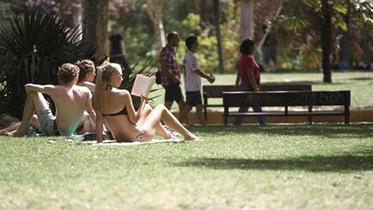Julio se estrena sin grandes cambios en las temperaturas. Julio se estrena sin grandes cambios en las temperaturas.