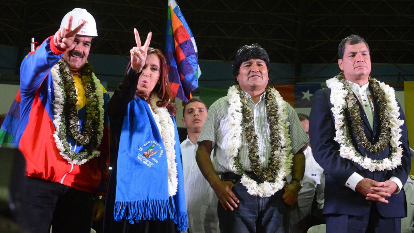 Los presidentes de Venezuela, Argentina, Bolivia y Ecuador en la reuni&oacute;n de emergencia de Unasur.