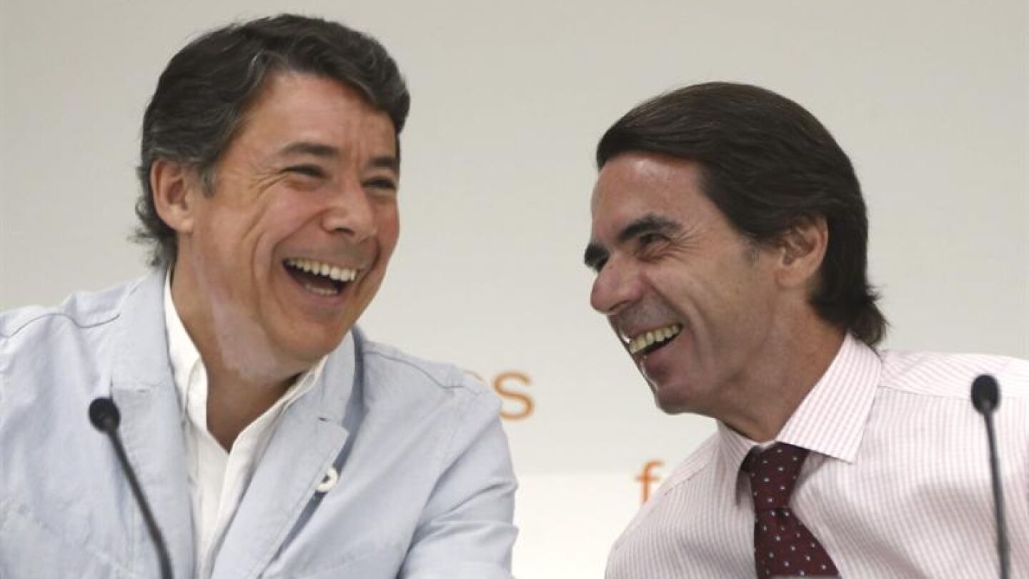 Aznar y G&oacute;nzalez en un acto de FAES