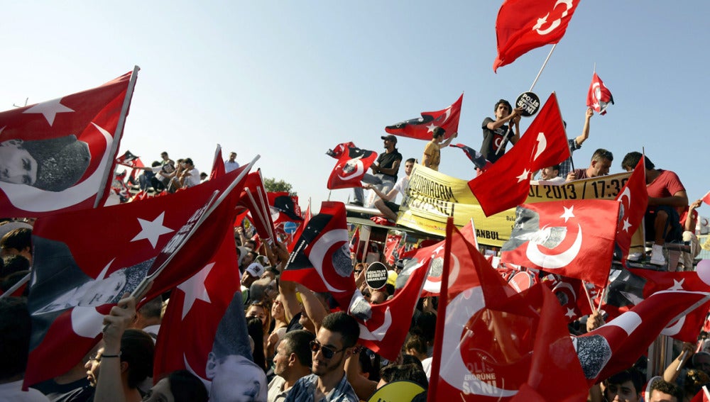 Protesta en contra del Gobierno en Estambul.