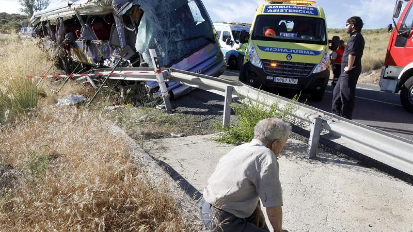 Estado del autob&uacute;s que sufri&oacute; el siniestro en Tornadizos, &Aacute;vila.