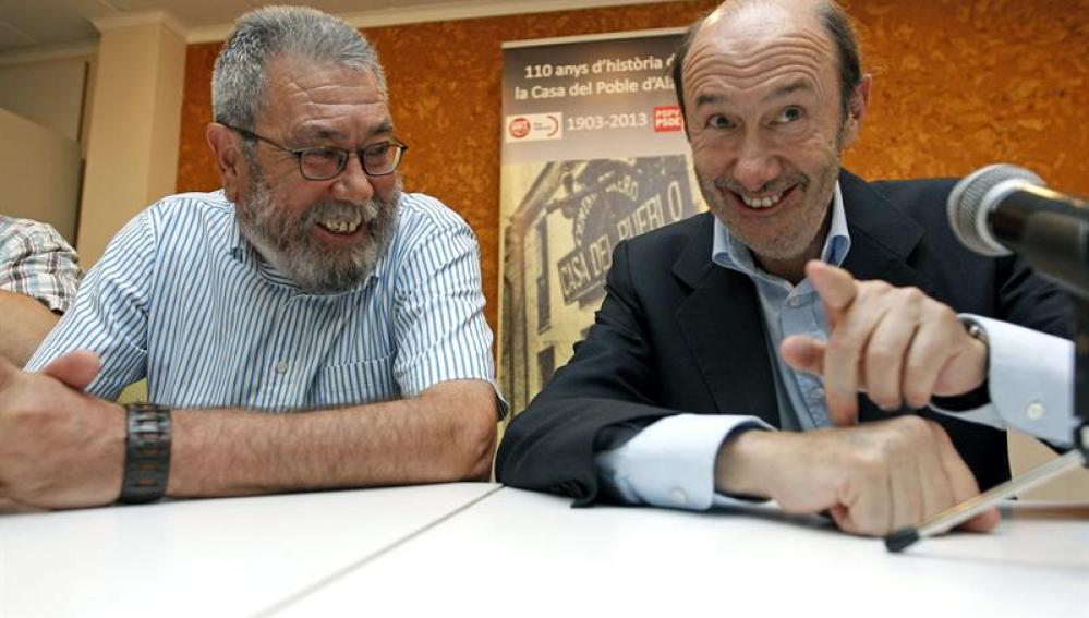 Alfredo Pérez Rubalcaba y el secretario general de UGT, Cándido Méndez