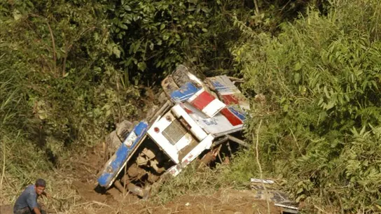 Imagen de un accidente de autobús Imagen de un accidente de autobús