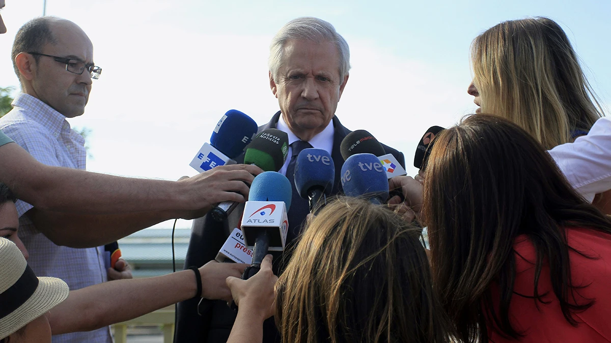 Gómez de Liaño: "He dicho a Bárcenas que sea sincero y que vaya con la verdad por delante" Gómez de Liaño: "He dicho a Bárcenas que sea sincero y que vaya con la verdad por delante"