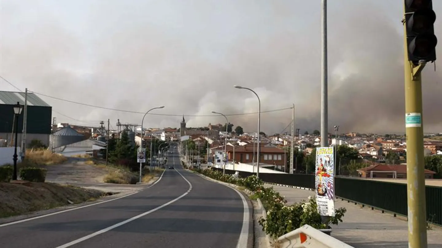 Humo procedente del incendio de Almorox Humo procedente del incendio de Almorox