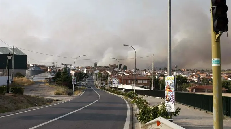Humo procedente del incendio de Almorox Humo procedente del incendio de Almorox