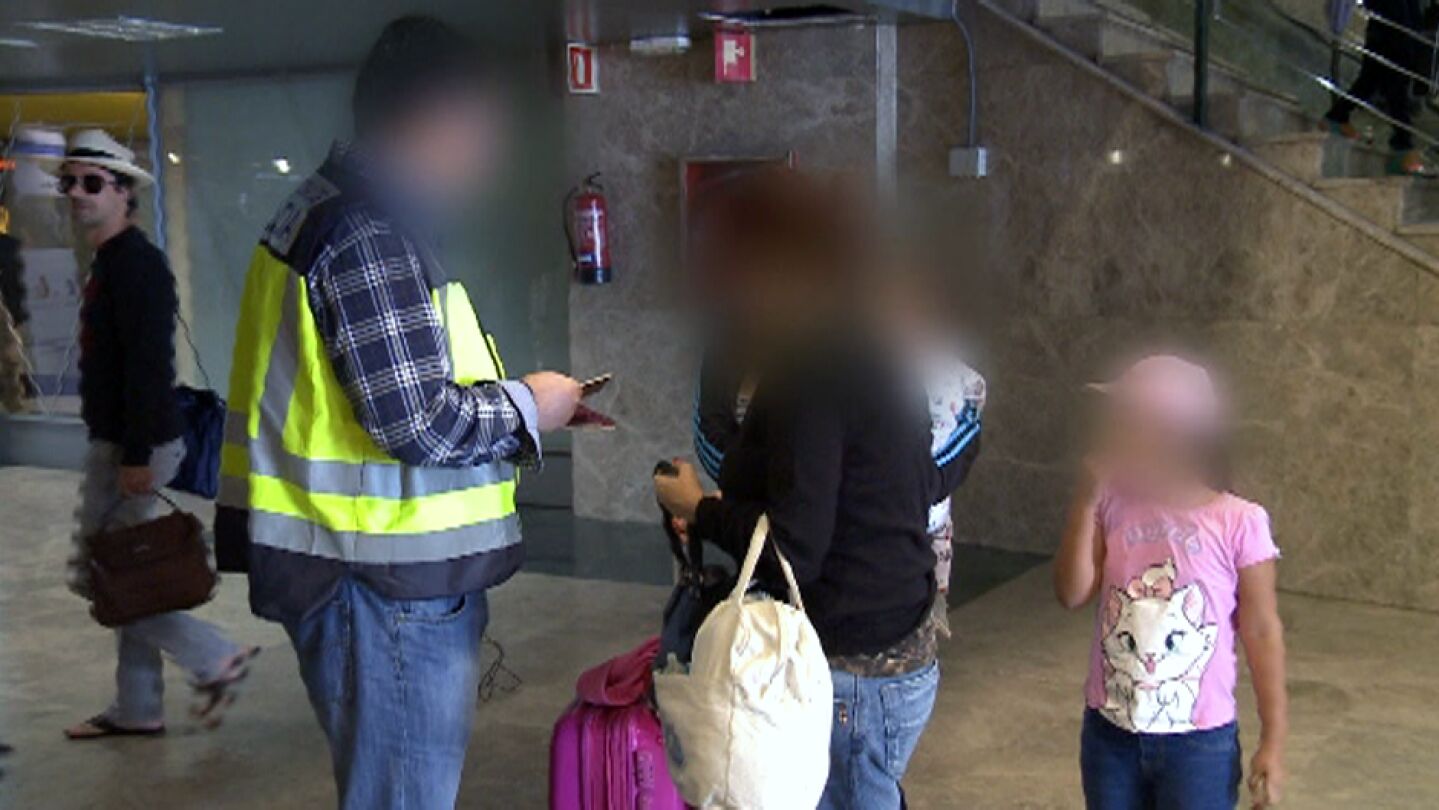 Una madre transporta droga junto a sus tres hijos