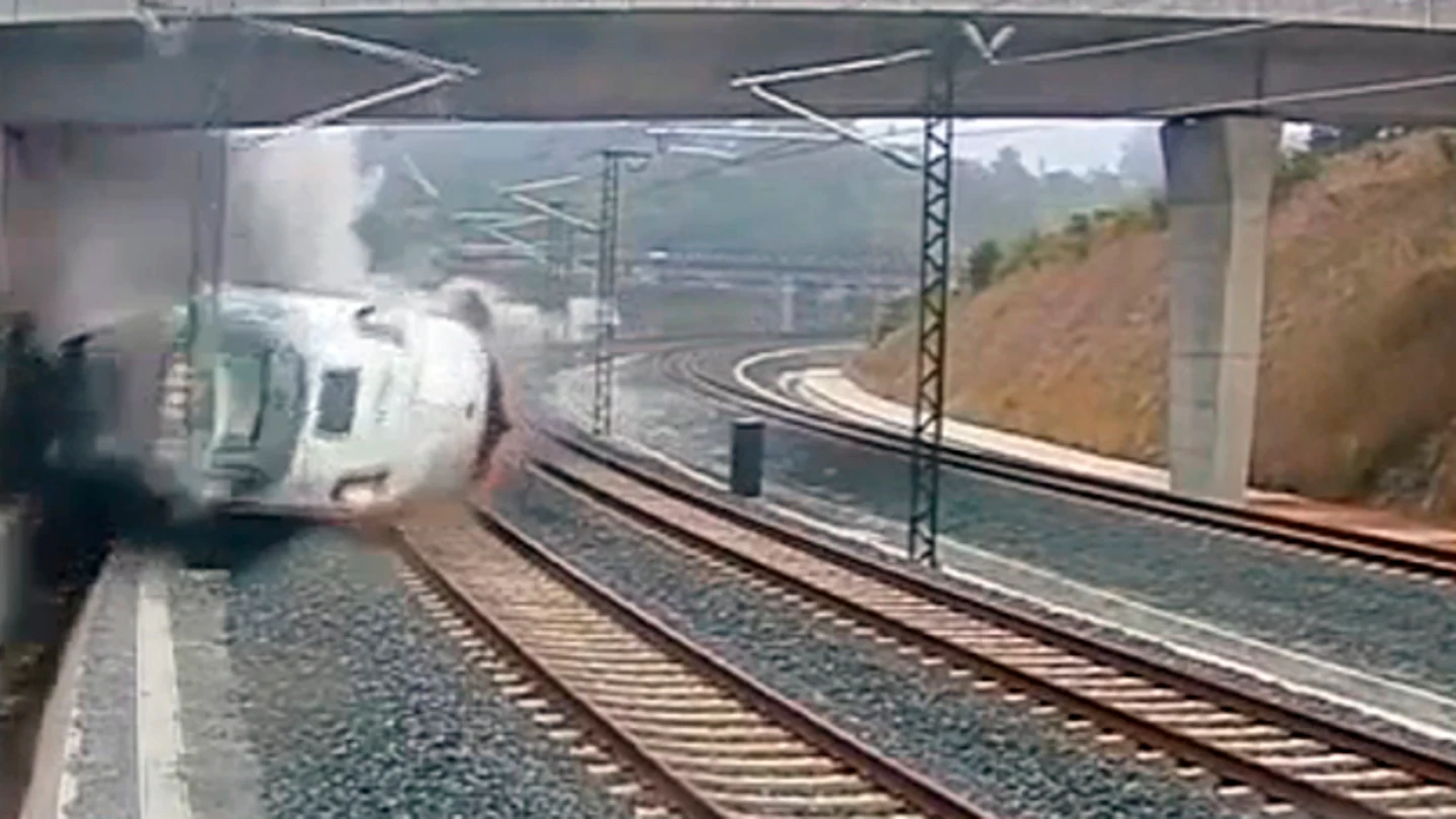 Imagen del momento del impacto del tren de Santiago Imagen del momento del impacto del tren de Santiago