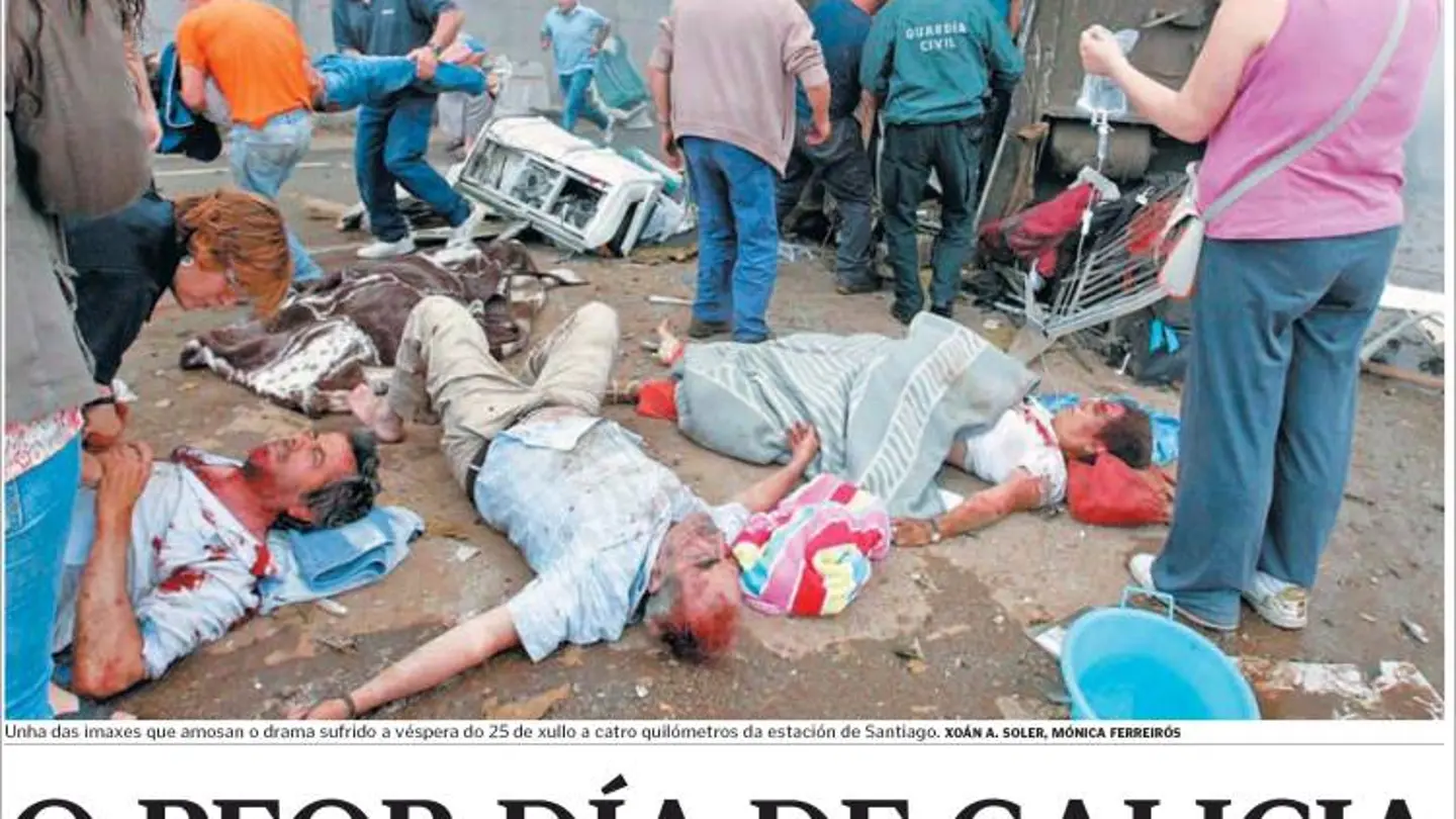 El accidente de tren en la portada de 'LaVoz de Galicia'. El accidente de tren en la portada de 'LaVoz de Galicia'.