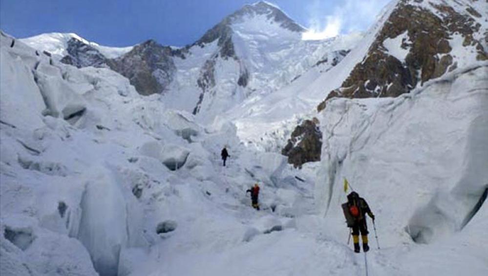 Grupo de montañeros durante una expedición