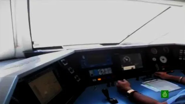 Mandos de un tren con un conductor
