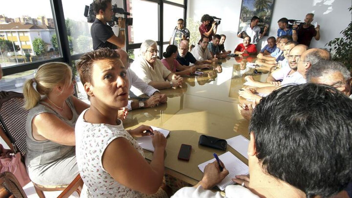 La alcaldesa de La L&iacute;nea de la Concepci&oacute;n Gema Araujo preside el encuentro