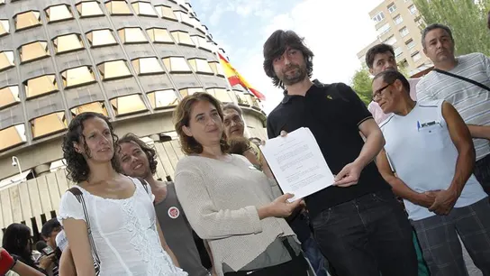 La PAH presenta su recurso contra los desahucios en el Constitucional La PAH presenta su recurso contra los desahucios en el Constitucional