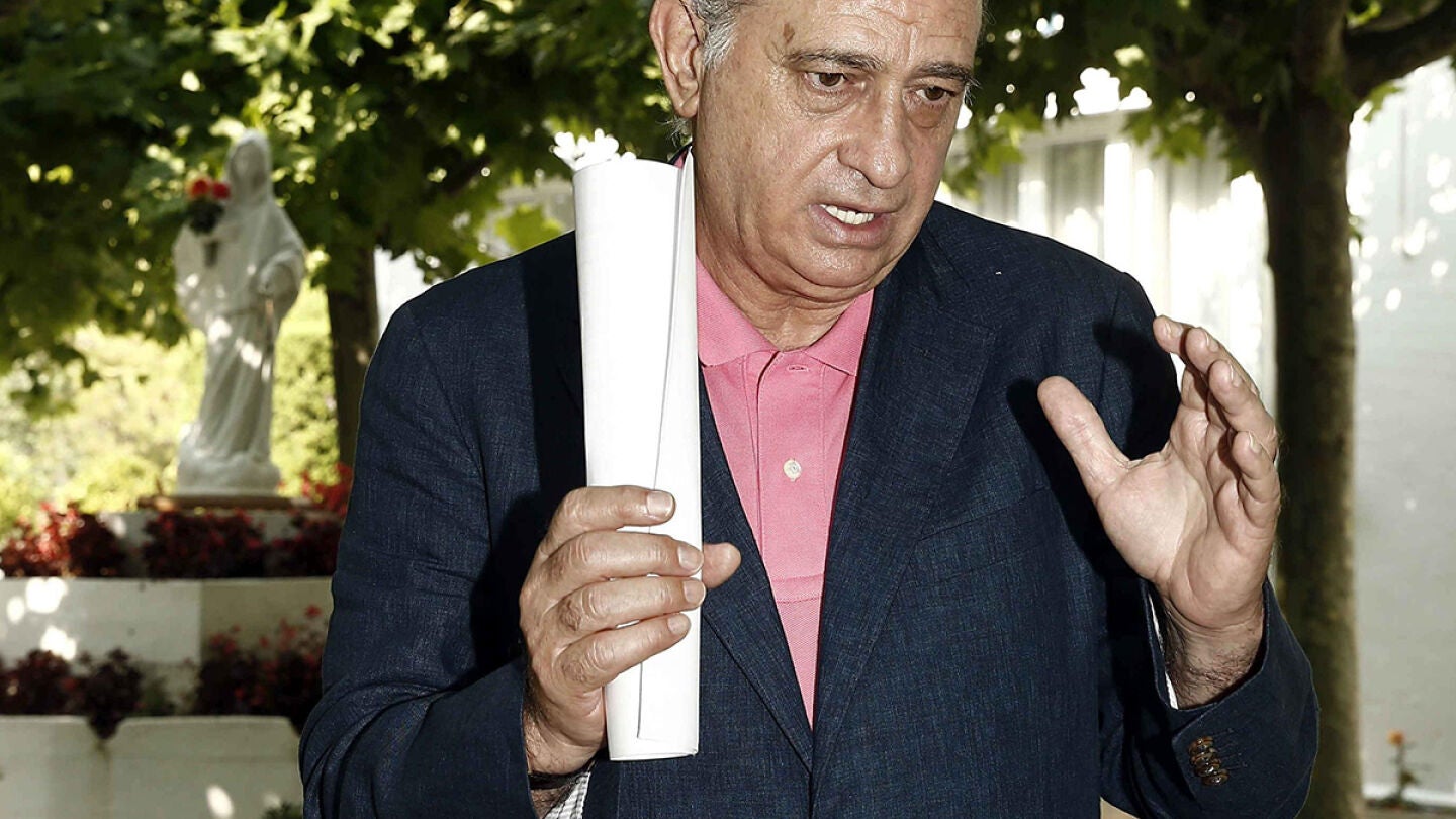 Fern&aacute;ndez D&iacute;az:Gibraltar "no puede ser la frontera del contrabando de tabaco"