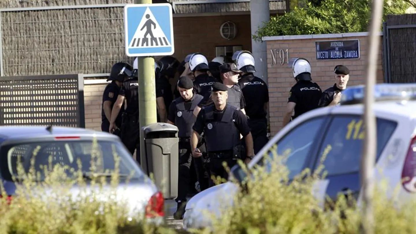 Agentes en el lugar del tiroteo en Sanchinarro Agentes en el lugar del tiroteo en Sanchinarro